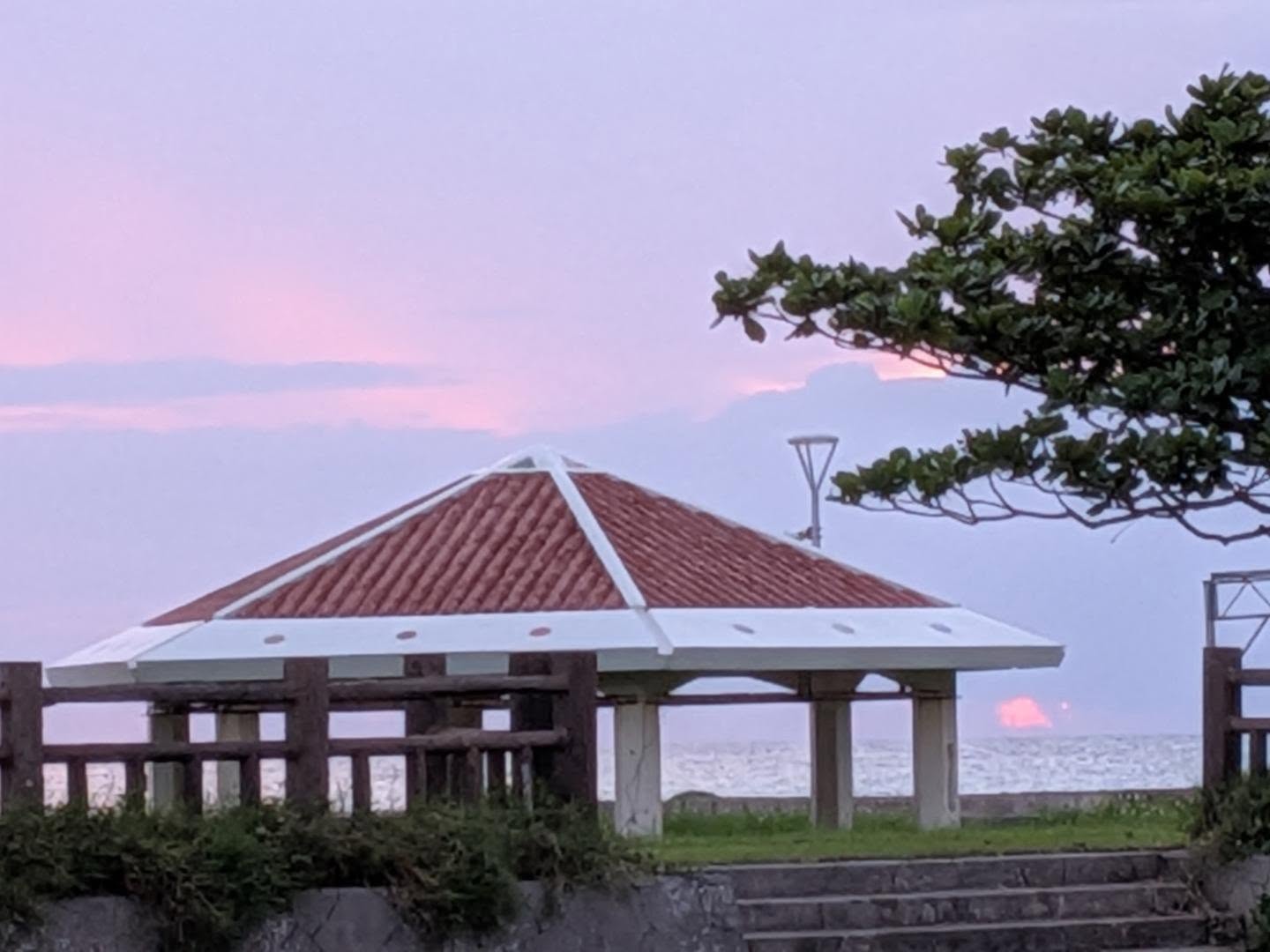 【本日6:30〜13:30営業】曇り空の月曜日・明日は定休日です